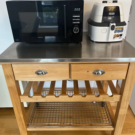 Luxurious Entire With Grand Living Space And Panoramic Balcony Views Dublin