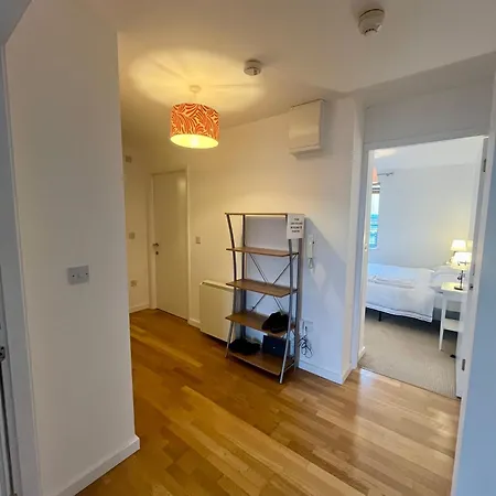 Luxurious Entire With Grand Living Space And Panoramic Balcony Views 民宿 *